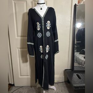 Old Navy Black Long Sleeve Embroidered Maxi Dress